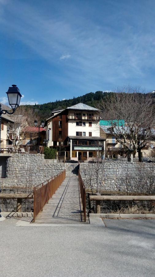 Auberge Roche Grande Entraunes Ngoại thất bức ảnh